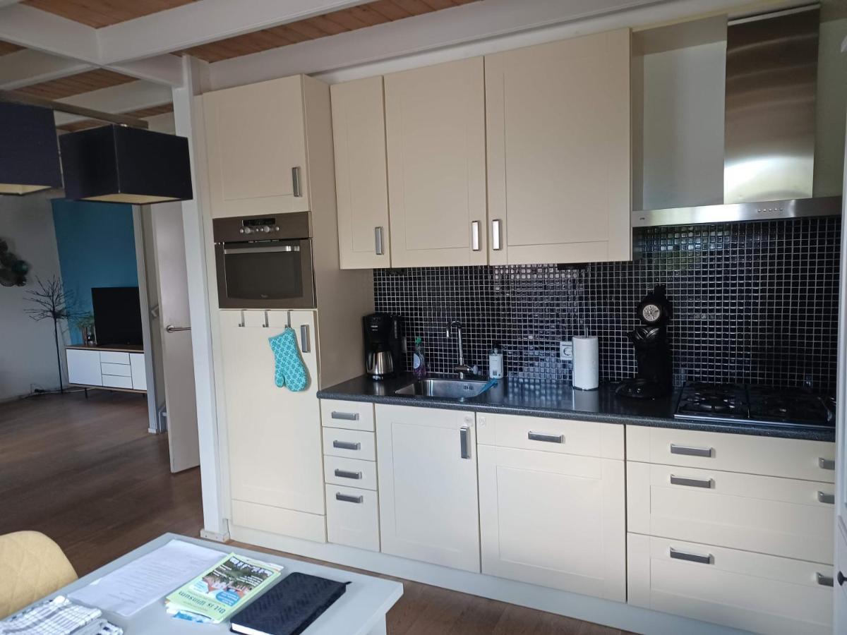 Karakteristiek Huis In Centrum Winsum Met Nieuwe Badkamer Exterior photo
